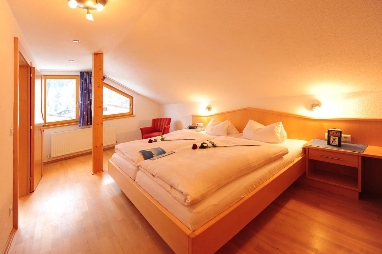 サンクト・アントン・アム・アールベルク ハウス エンジアン Bed & Breakfast 部屋 写真