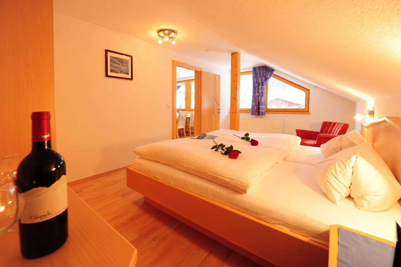 サンクト・アントン・アム・アールベルク ハウス エンジアン Bed & Breakfast 部屋 写真